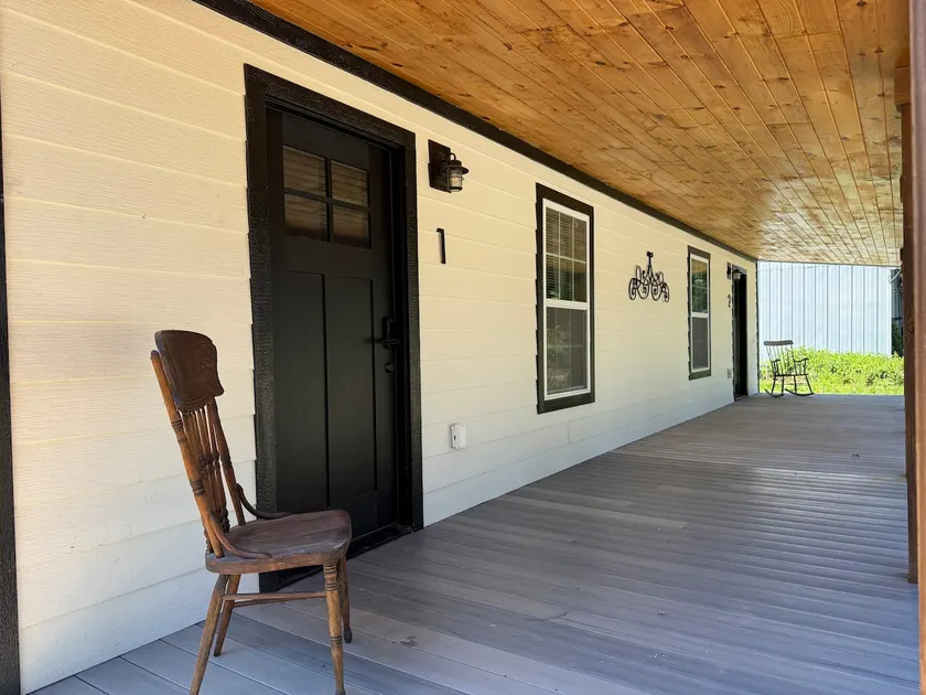 Rooster’s Nest Cabin – Rustic Farmhouse Escape. #1 - Image 1