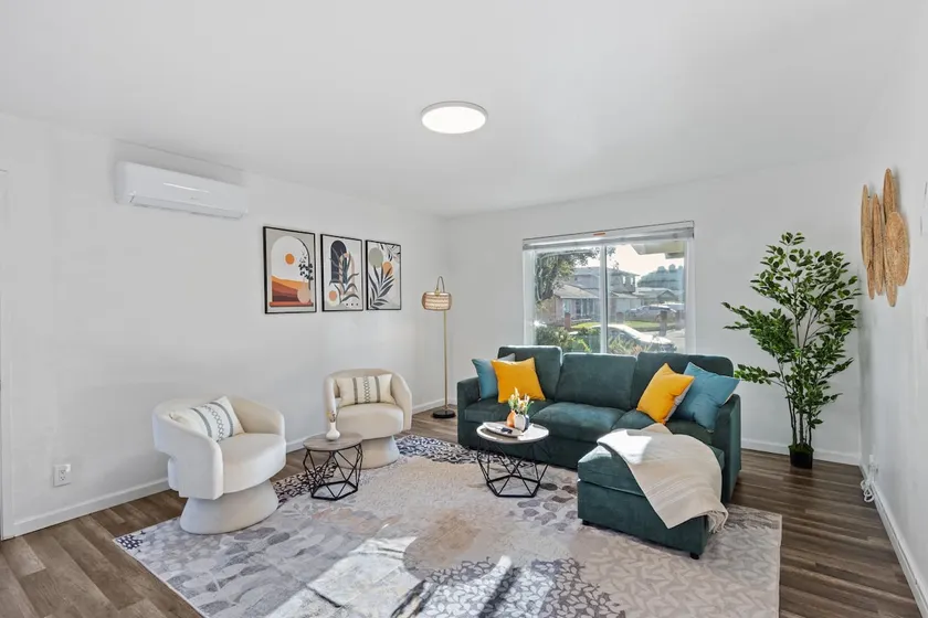 NewRemodel 3BR | HotTub, Yard, King bed, Fast Wifi - Image 1