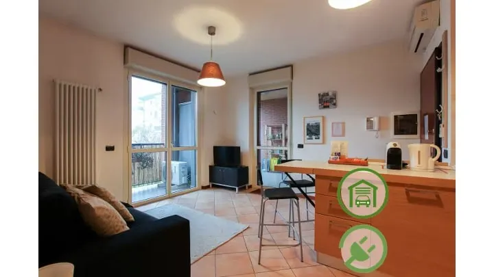 Garage Included, Bright Apartment with Terrace - Image 1