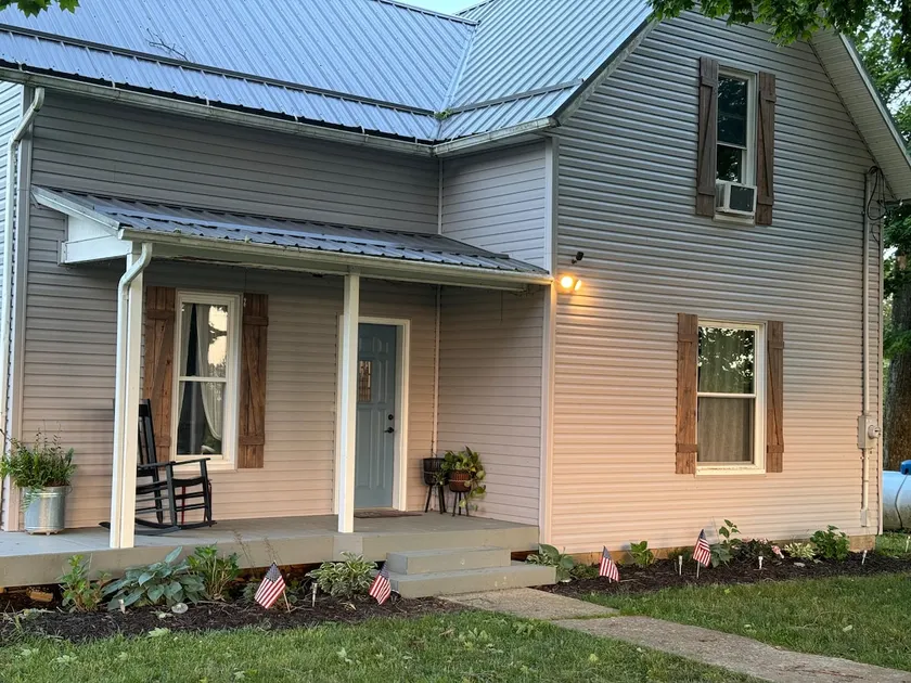 The Farmhouse on Horn Road - Image 1