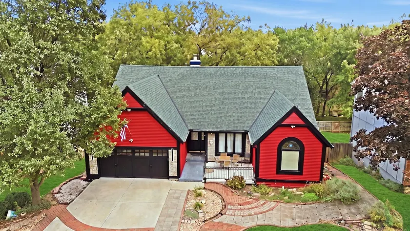 Best Value KC! 6 bedroom/5 bath/11 bed w/4 ensuite - Image 1