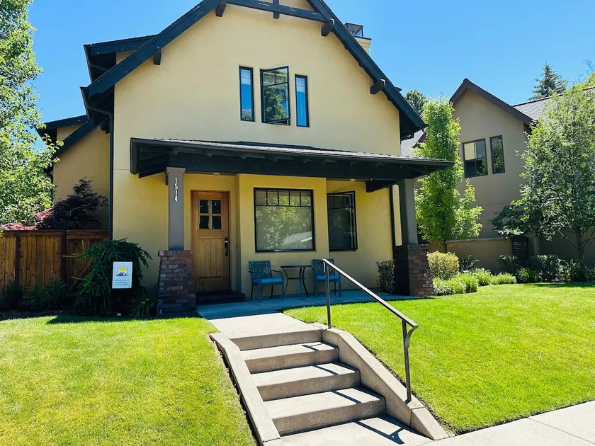 Gorgeous 3 Bed on Bend Westside - Image 1