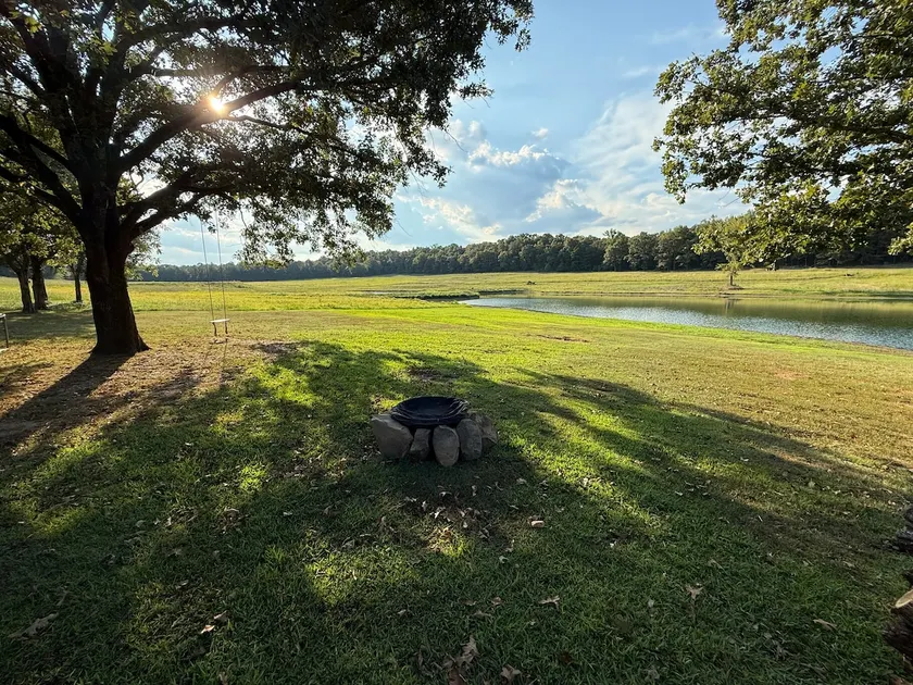 The Davis Place - Image 1