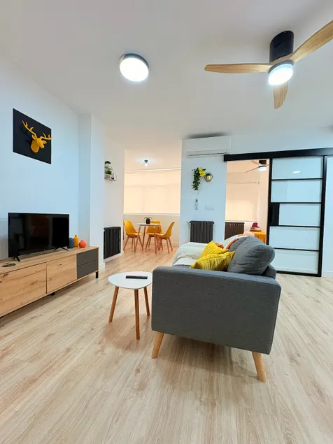 Industrial -Apartamentos Birdie- - Image 1