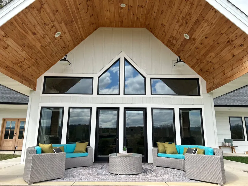 The Lodge at Barefoot Farms-15 mins from JMU - Image 1