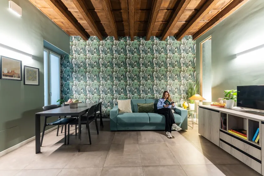ReGo Apartments - Chic Apartment with Private Bar - Image 1