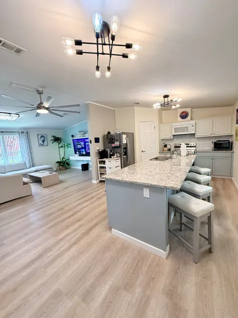 Hidden gem in the heart of Port Salerno, Florida - Image 1
