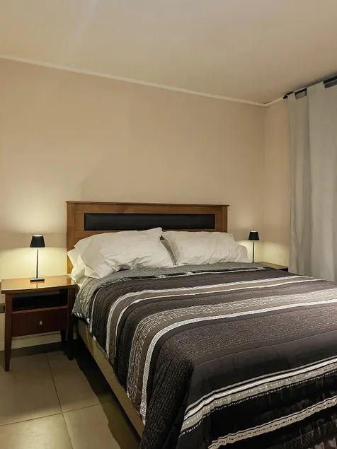 Furnished apartment with parking - Image 1