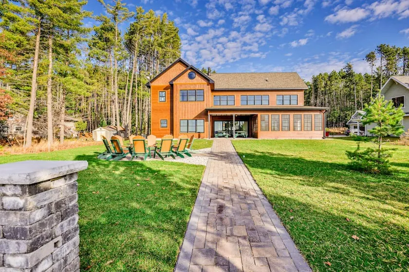 Dog-Friendly Lakefront Gem with Kayaks & Dock - Image 1