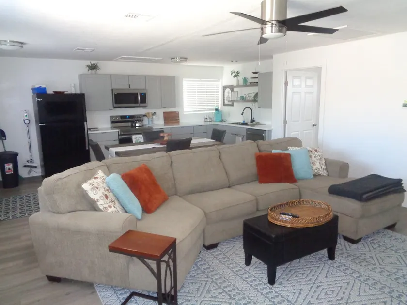 New! Upper Casita in North Peoria Suite #2 - Image 1