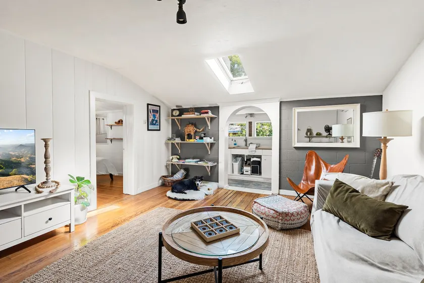 The Nest-centrally located+pets+wineries nearby - Image 1