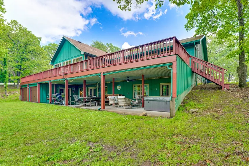 Large Lakefront Home | Pool, Hot Tub & Boat Dock - Image 1