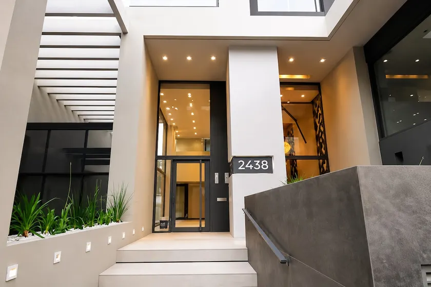 Modern apartment in Las Lomitas - Image 1