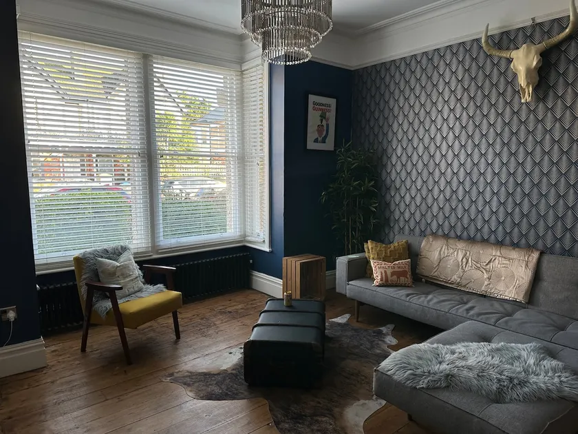 Quirky spacious ground floor Victorian garden flat - Image 1