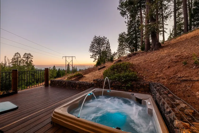 Hot Tub + Scenic Views: Luxury Twain Harte Cabin! - Image 1