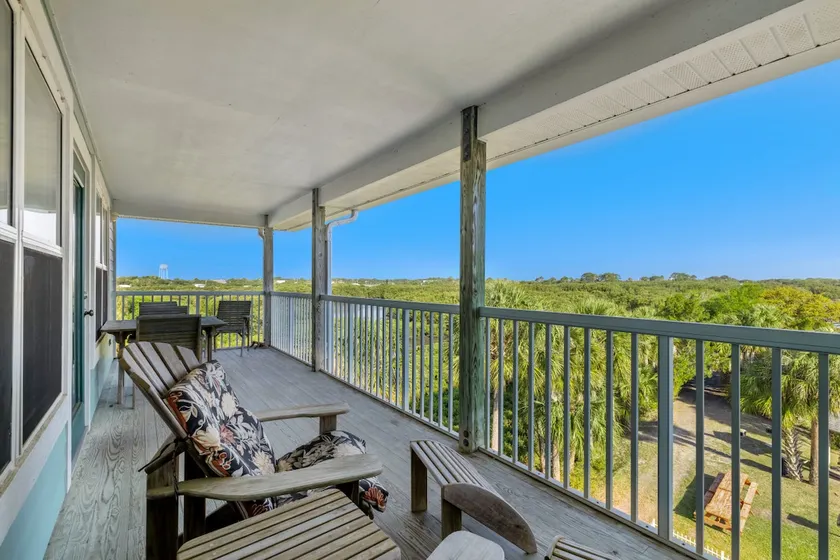 Above the Rest B301:  A spacious penthouse with water views - Image 1