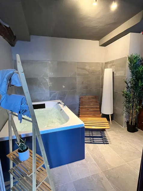 Villa Como, Jacuzzi Spa And Private Pool - Image 1