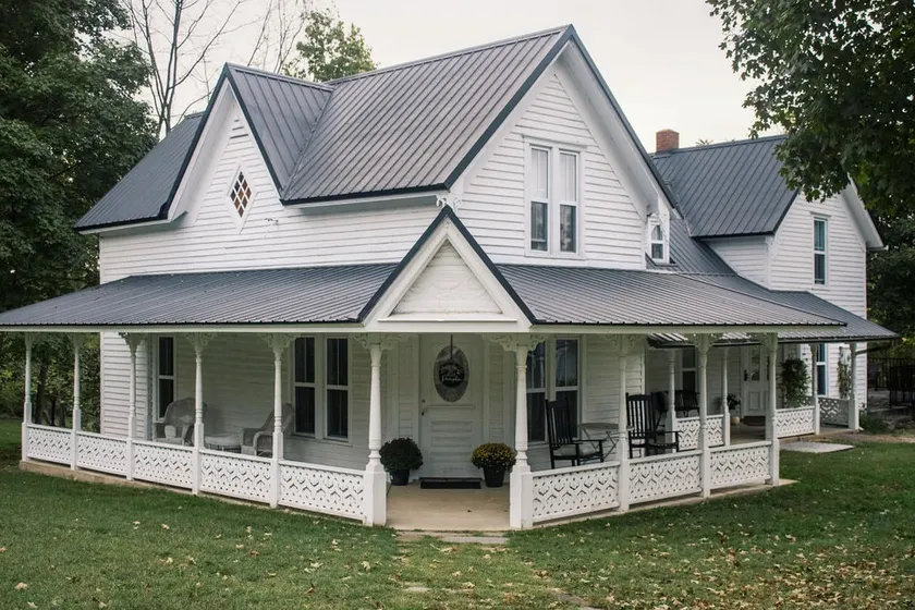 Stunning Victorian Farmhouse - Image 1
