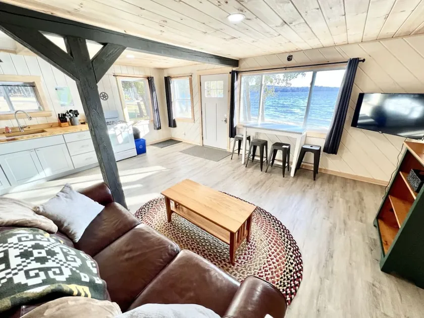 The Hideout Cabin | Steps to the Beach - Image 1
