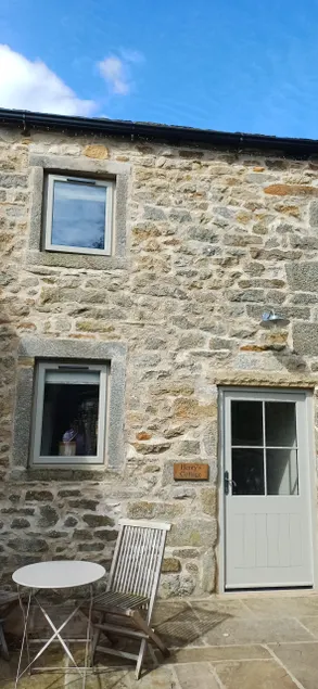Henry's Cottage - Image 1