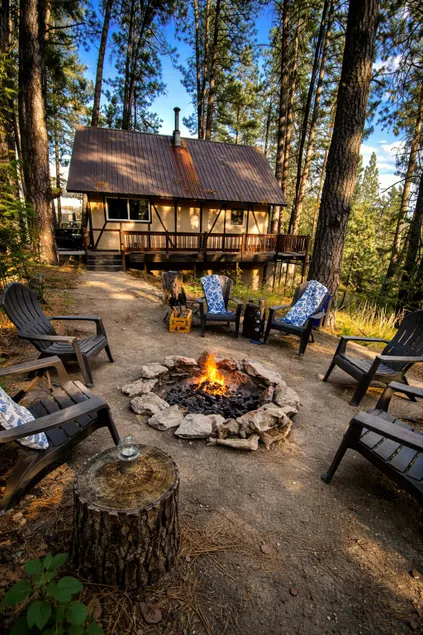 Private • Terrace Lakes-Hot Springs Pool • Pets - Image 1