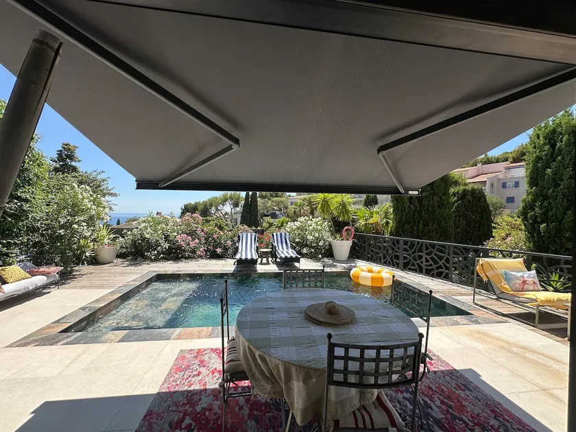 Luxury 3-bedroom with sea view - Image 1
