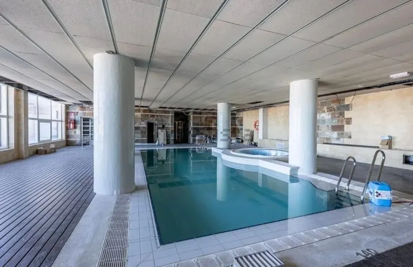 Apt Plaza Maribel access Tracks Pool Parking - Image 1