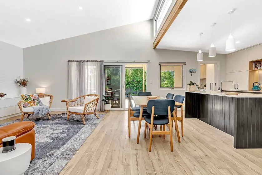 'Chimney Cottage' Family Gem where Beach meets Port - Image 1