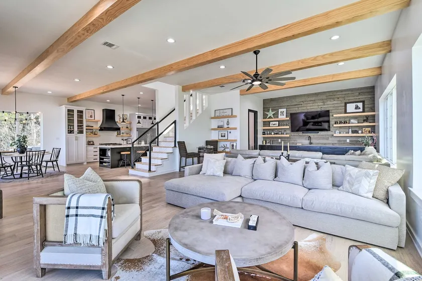 Entire Luxury Lake Granbury Cliffside Home w/ Deck - Image 1