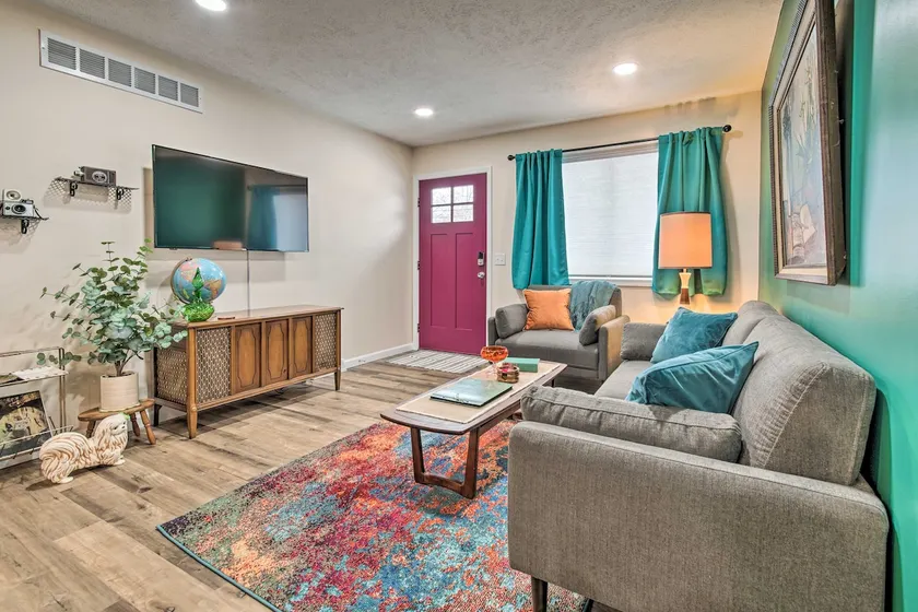 Stylish Vacation Rental - Walk to ISU! - Image 1