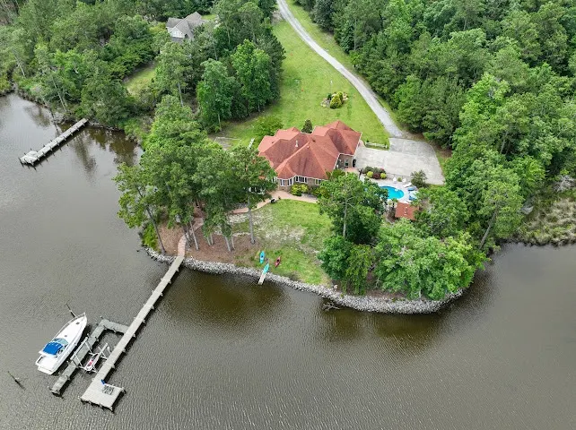 Waterfront Mansion - Pool, Dock, Gameroom, kayaks - Image 1
