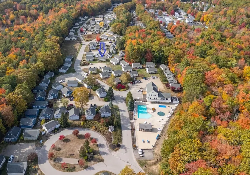 Summer Retreats with Fall Leafs Private Resort - Image 1