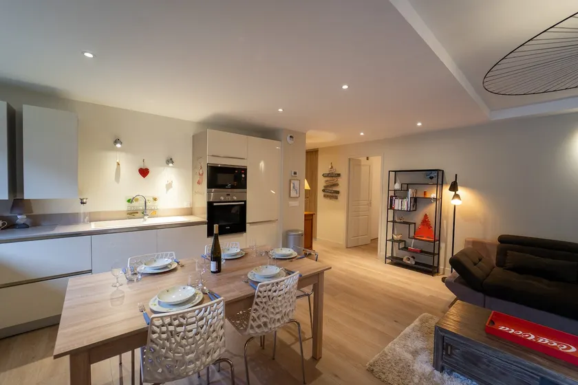 The lake residence - Image 1