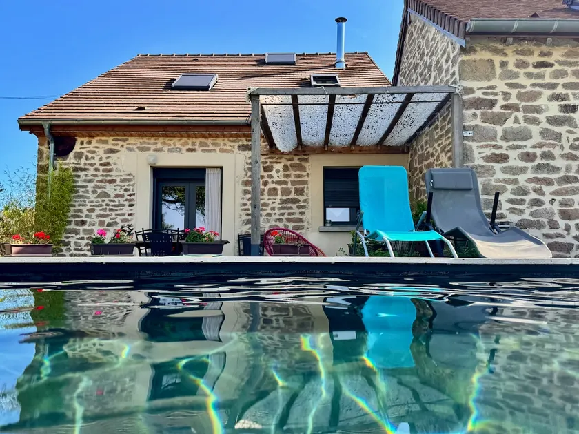 Luxury and tranquility in Burgundy - Image 1
