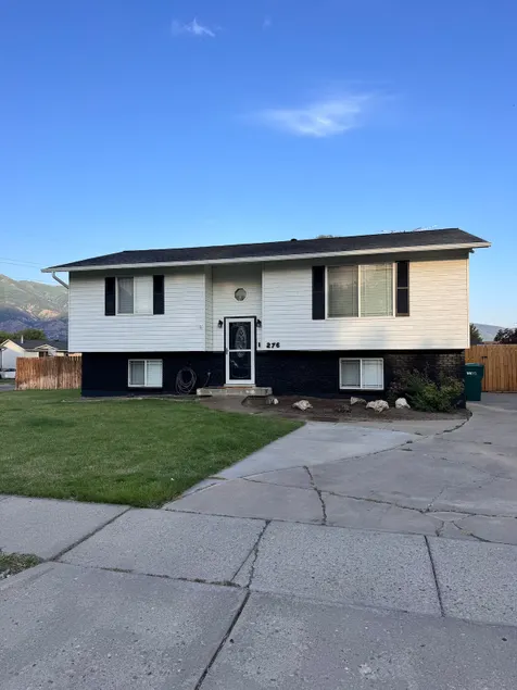 Beautiful home in Layton - Image 1
