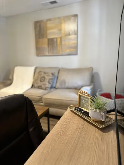 Entire Place in Lancaster · Mid/Long-Term Deals - Image 1