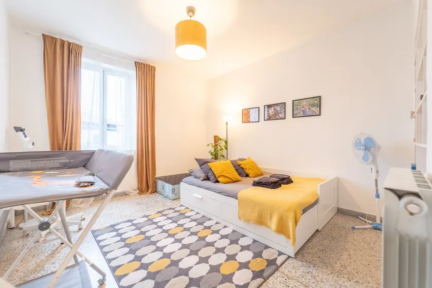 Bright, welcoming and connected - Image 1