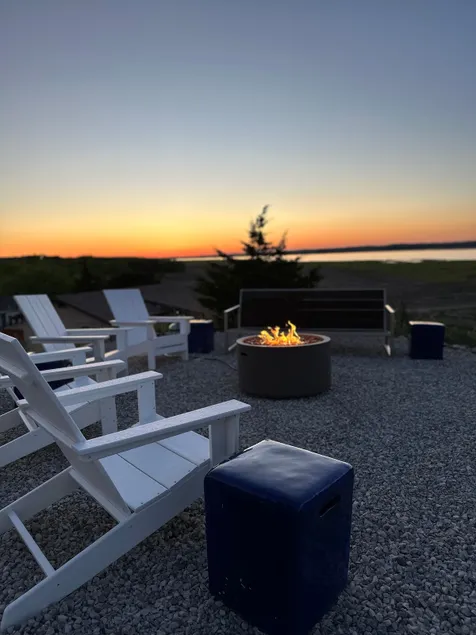 Secluded Family Oasis Next To Bayside Golf w/ Deck - Image 1