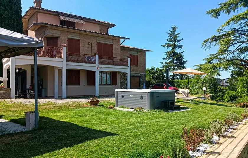 Stunning Apartment In Monteriggioni With Wifi - Image 1