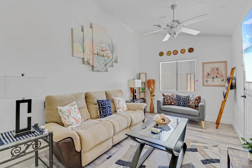 Red Mtn Casita-Private Backyard, King Bed, Kitchen - Image 1