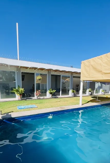 El Colibrí, a country house with a heated pool - Image 1