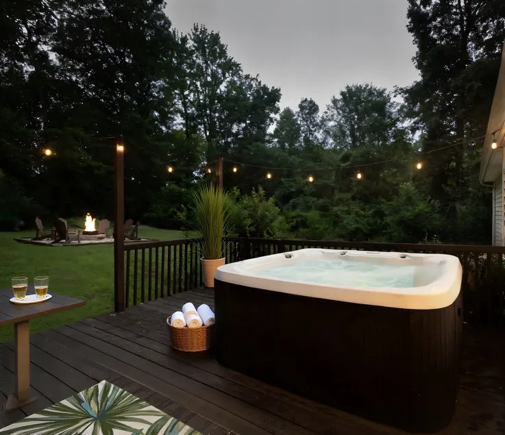 Hot Tub/K Bed/Hammock/Fire pit/Quiet & Peaceful - Image 1