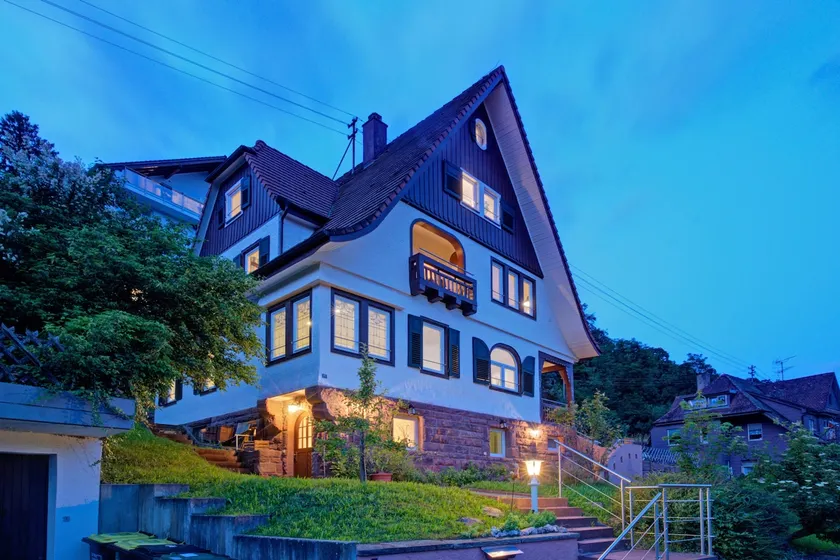\"schwarzwaldhaus mit Schlossblick\" mit 230qm, Garten, Terrassen & Hot Tub - Image 1