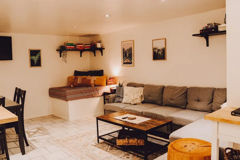 Cozy Mountain Suite + Sauna & Cold Plunge - Image 1