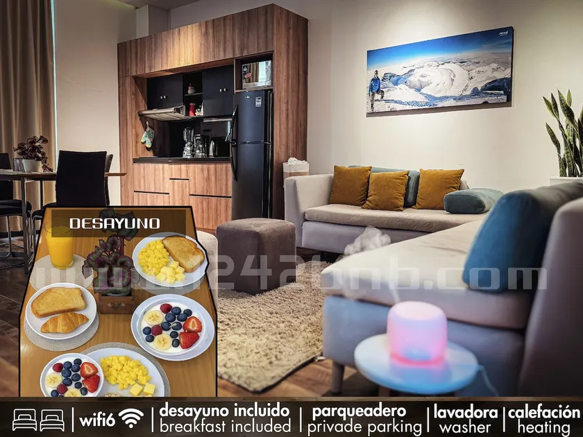 2A Luxury Breakfast Parking Suite - Image 1
