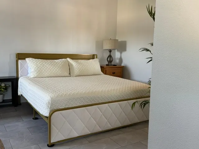 Brand new private studio. - Image 1