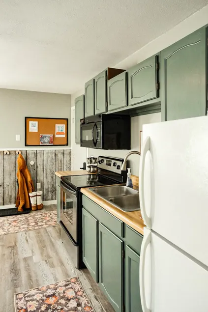 2BR Sleeps 6 | Outdoor Firepit | Near Black River - Image 1