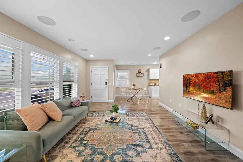 SALE Arcadia – Private 3B Single House with YARD - Image 1