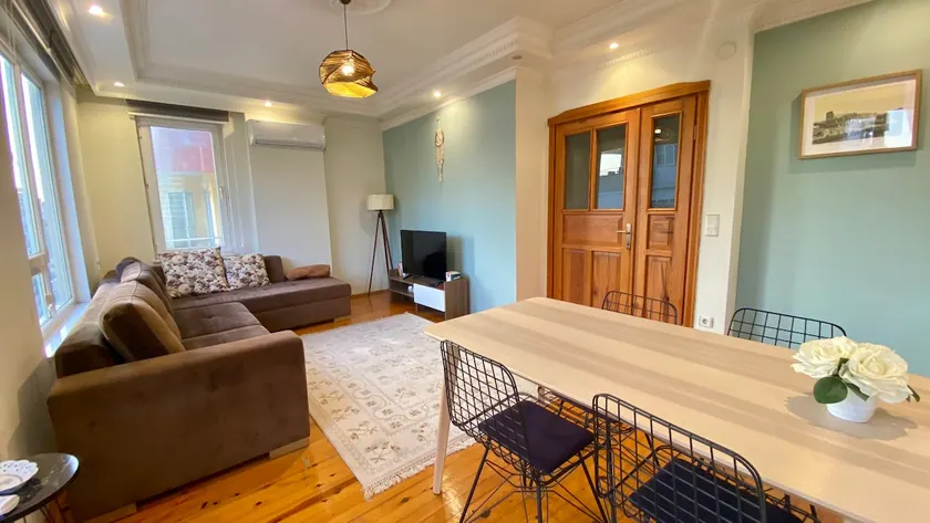 2+1 Suite in Alanya Center, Walking Distance to the Sea - Image 1