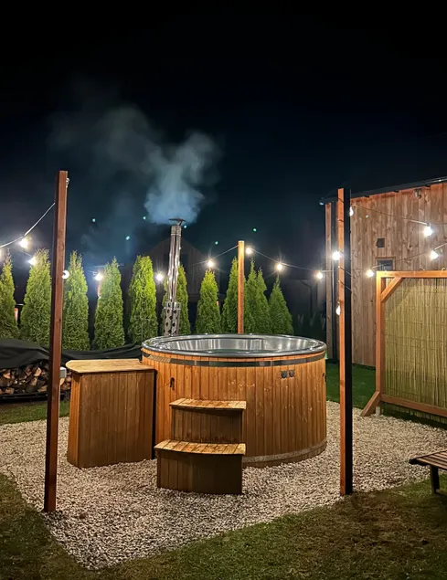 House in a secluded area, by the sea, HOT TUB, garden, barbecue - Image 1